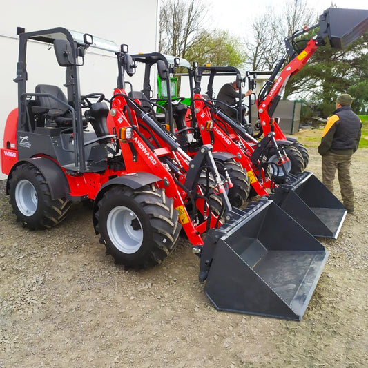 Macward High-Powered All-Terrain Loader Customized 4WD Wheel Loader with Kubota Engine